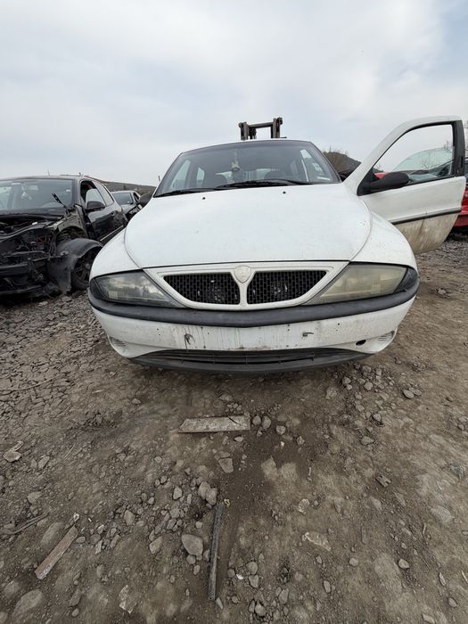 Ланчия Y 1.1 54кс 1998г бензин на части