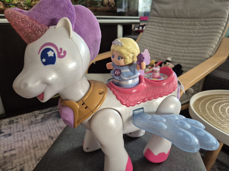 Vand Unicorn Vtech cu sunete si miscare