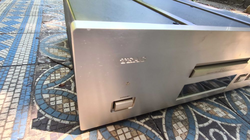 Teac VRDS-25 X - легендарен винтидж CD Player
