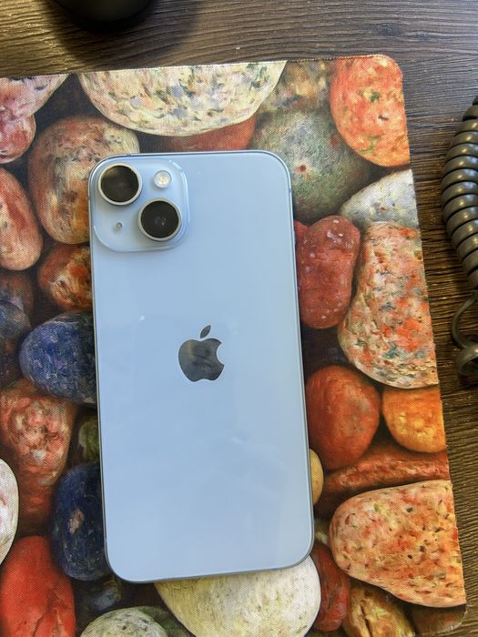 Телефон Iphone  14