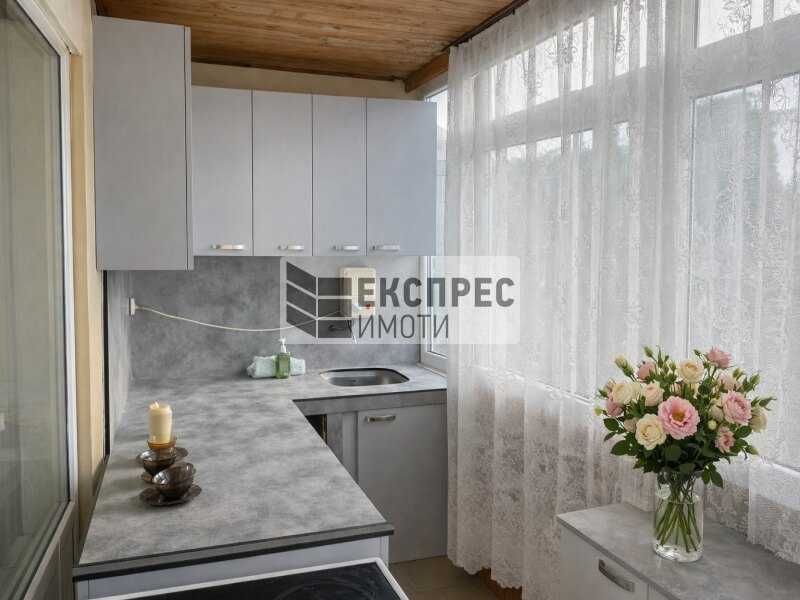 Дава се под наем Тристаен апартамент в Варна, Колхозен пазар - 85 кв.м за 398.82 € - Снимка #2