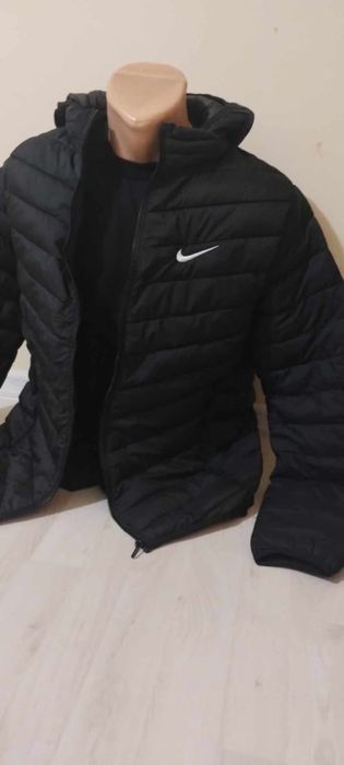 Geaca băieți Nike ieftina.
