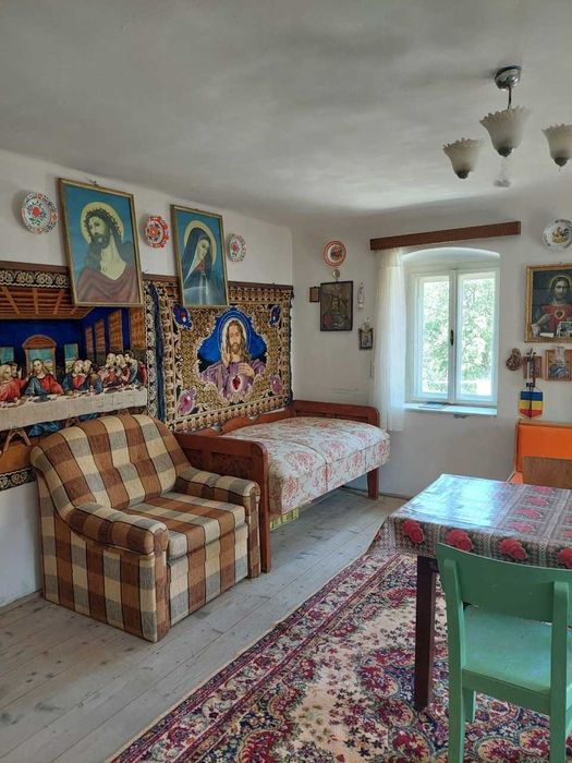 Casă cu șură, grajd și teren generos – Fântânele, Sibiu