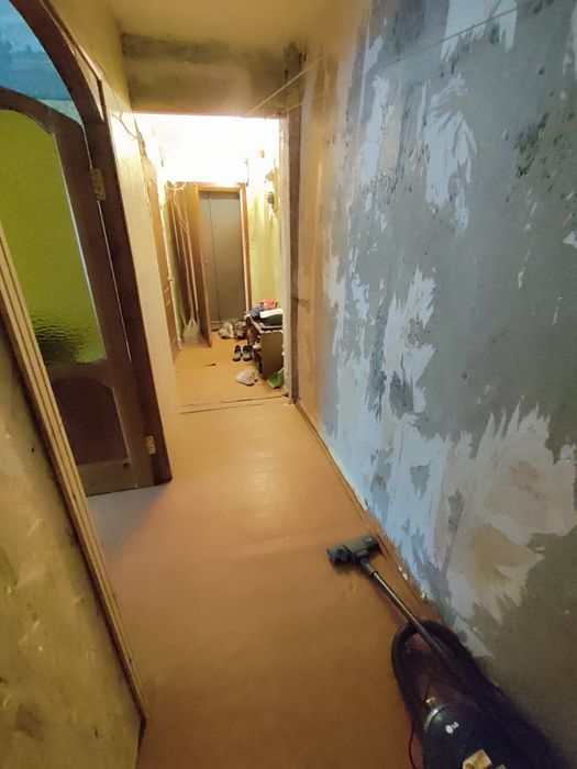 Продам 2 х комн. 2-20,  2 этаж.