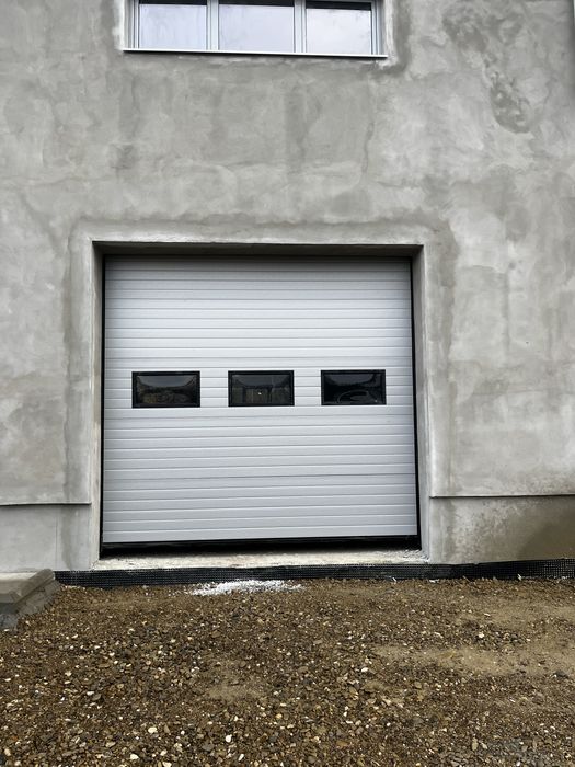 Usi de garaj , Usi sectionale industrialae , Rulouri , Grilaje metalic