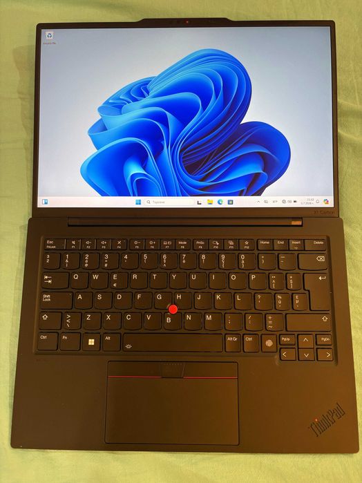 Lenovo ThinkPad X1 Carbon 12th Gen. 14"FHD+ ТЪЧ IPS, cpu Ultra 5, Ram 16 Gb, 512 Gb SSD NVMe, Гаранция до X. 2026г.