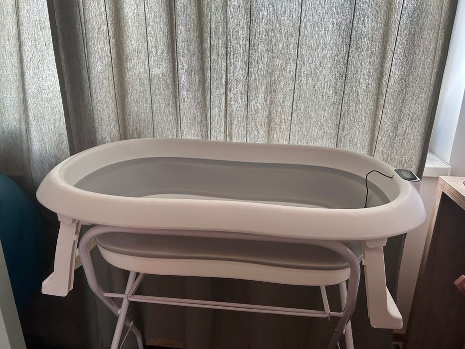 Cadita pentru bebelusi cu stand pliabil, termometru electronic