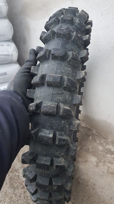 110 90 19 Pirelli + camera aer cadou