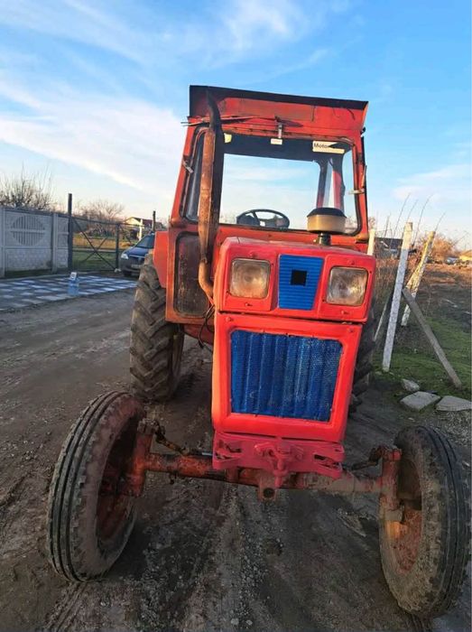 Vând tractor U650 in stare buna de funcionare