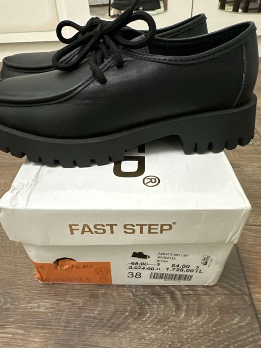 Продам женские туфли