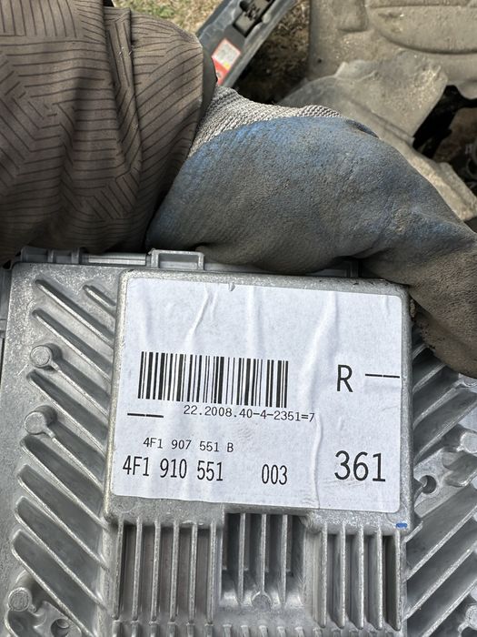 Компютър ECU двигател Audi A6 3.0TFSI CAJA continental c6 4f ауди еку
