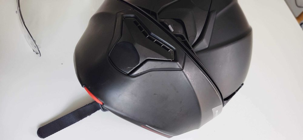 Модуларна каска за мотор MT helmet genesis размер М
