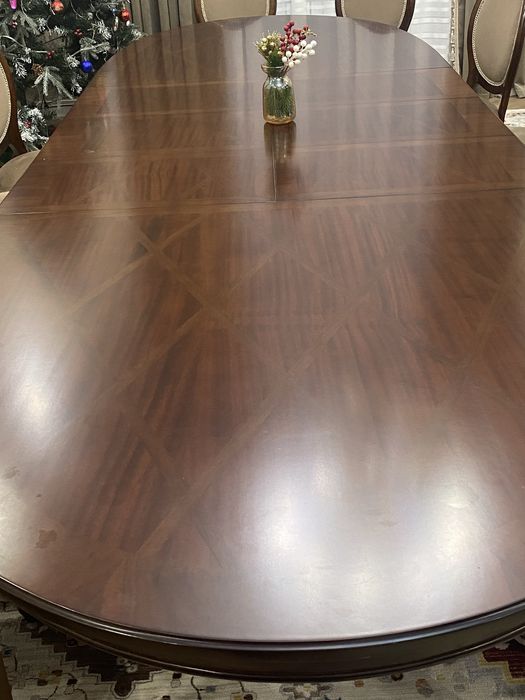 Стол большой гостевой