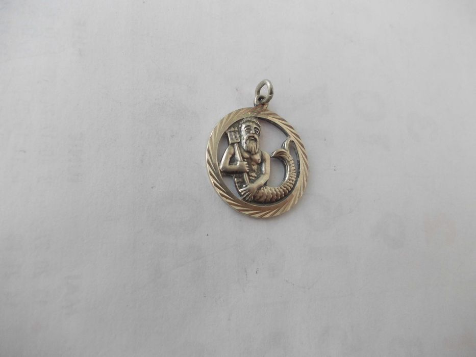 Medalion pandantiv vechi din argint Neptun