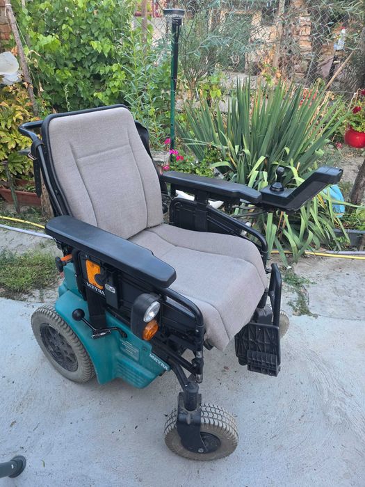 Cărucior electric handicap