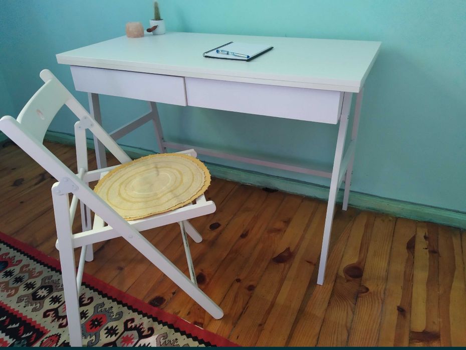 Стилно и красиво Бюро