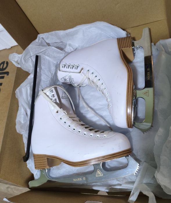 Продам коньки Jacson 500
