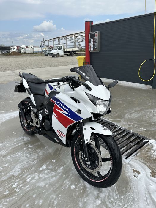 Honda cbr 125r ( nu aprilia, yamaha , ktm )