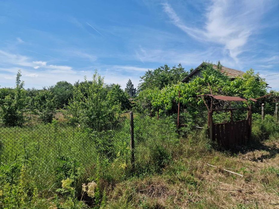 Дворно място / парцел с постройка в село Преспа, община Балчик