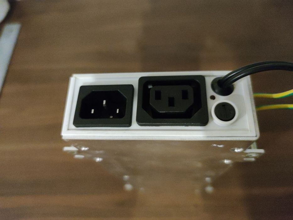 Sursa in comutatie led 12v 100w-200w camere supraveghere/transformator