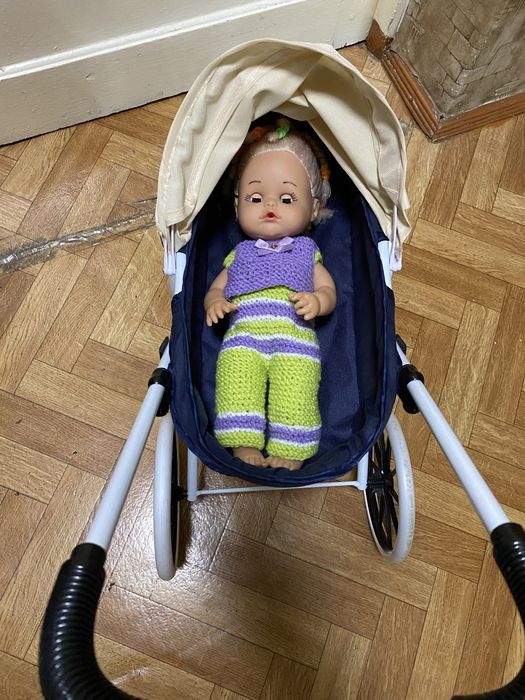 Кукла с коляской.  Разные куклы.