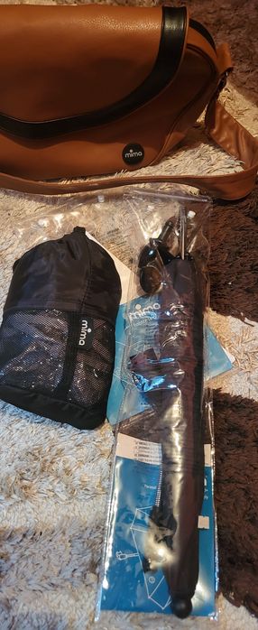 Мима хари две в едно