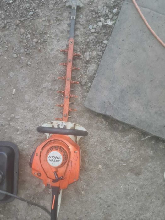 HS 82 R Masina de tuns Gard Viu 600MM STIHL