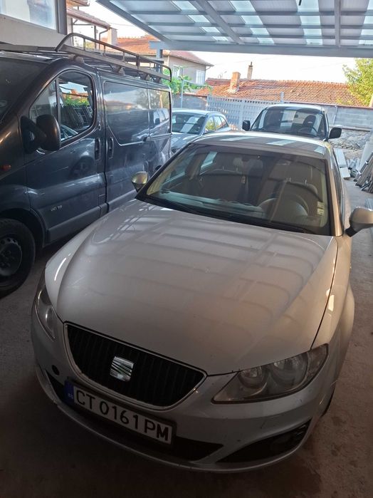 Продавам личния си Автомобил Seat Exeo, 2010 г