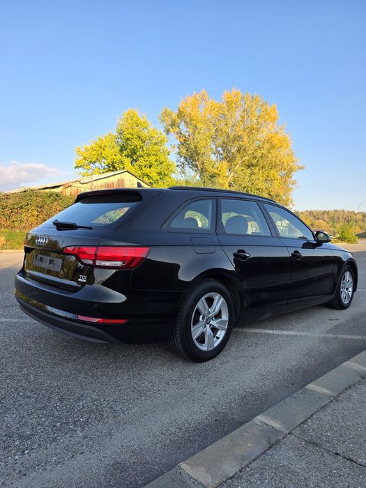 Audi A4/Navi/Automata/Piele//Bi-Xenon