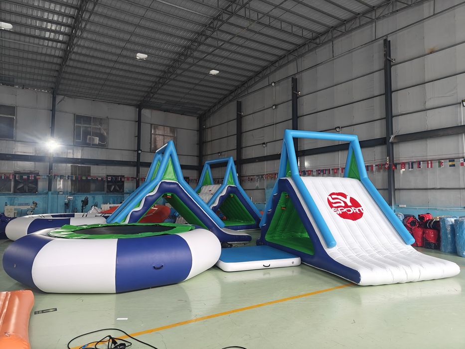 Надуваеми водни атракциони