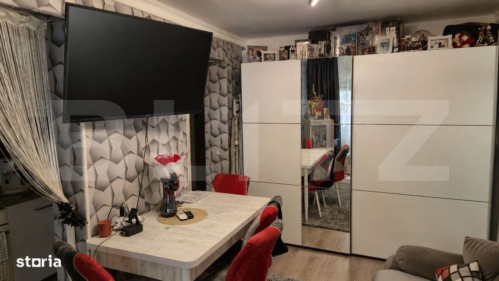 Apartament cu 3 camere, 39 mp, zona Podu Ros — fotografia 1