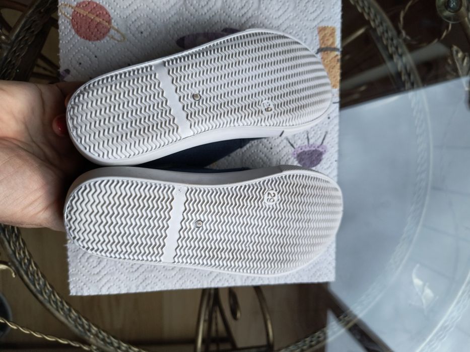 Гуменки/пантофки 29 и 30 номер, чехли за баня 30 номер