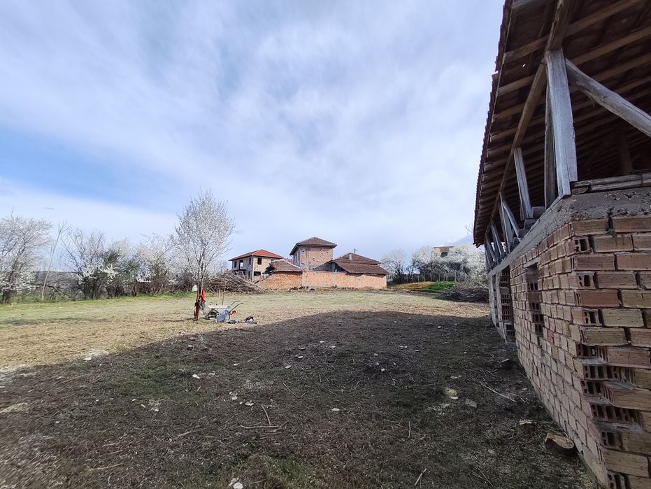 Дворно място в село Добри дял