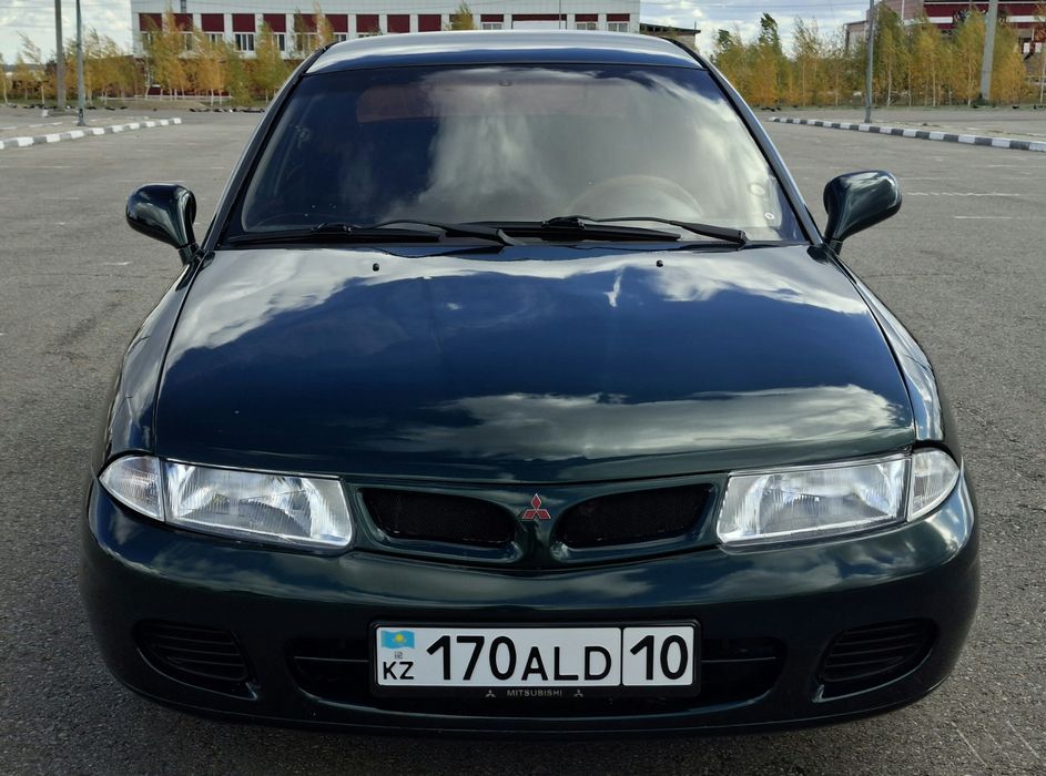 Митсубиси Каризма 1.8
