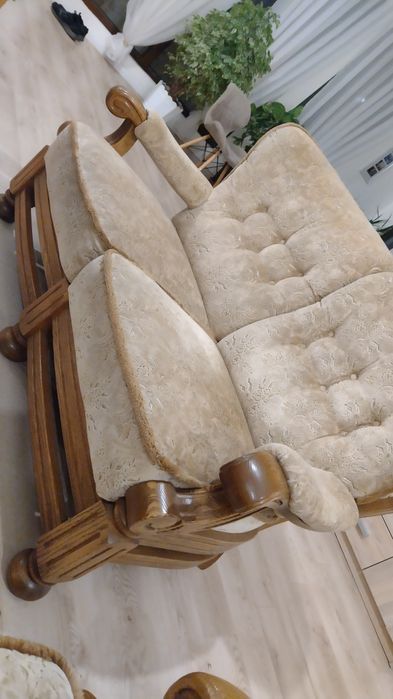 Canapea2 și 3locuri și măsuță cafea