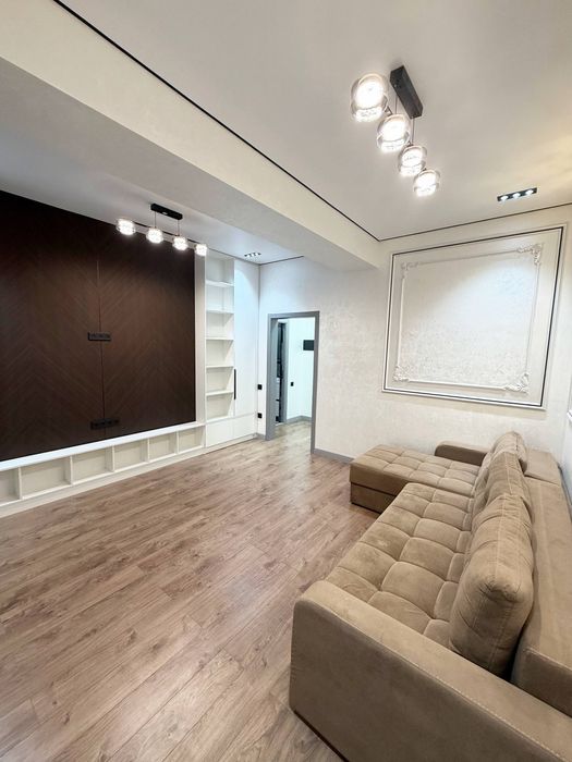 Чиланзор Бунйодкор метроси атрофида   2 хонали кенг квартира