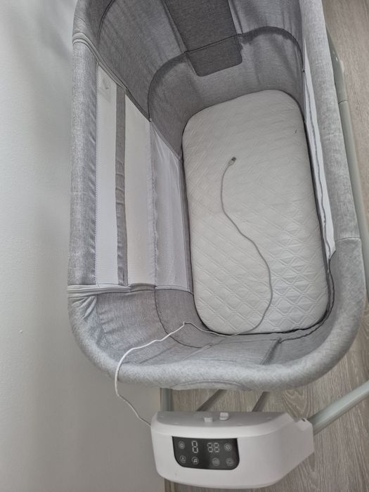 Детская колыбельная кроватка