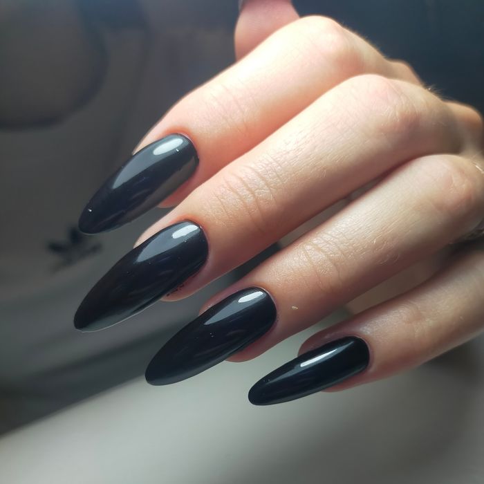 Маникюр и педикюр 5000