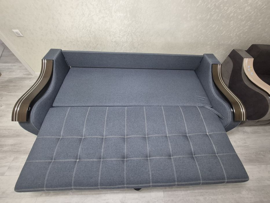 Продам        диван