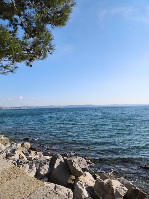 Vând Apartament cu două camere et 4 din 6 cu lift MIOVENI.