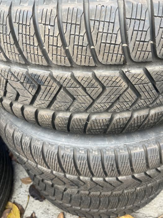 Зимни гуми 235/55/19