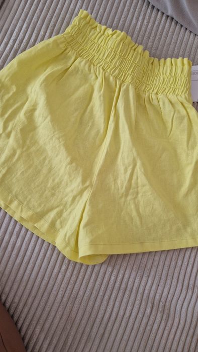 Ленени Къси гащи Bershka