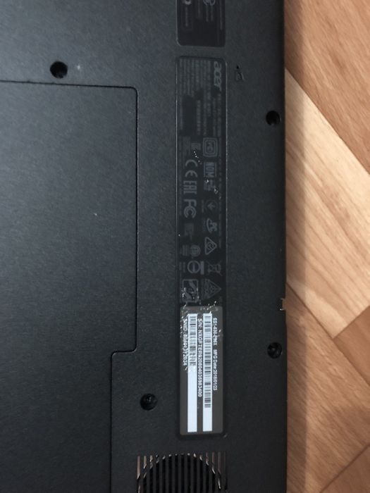 Ноутбук Acer  Aspire es-15 Срочно!