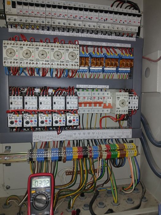 Электрик срочно 220/380