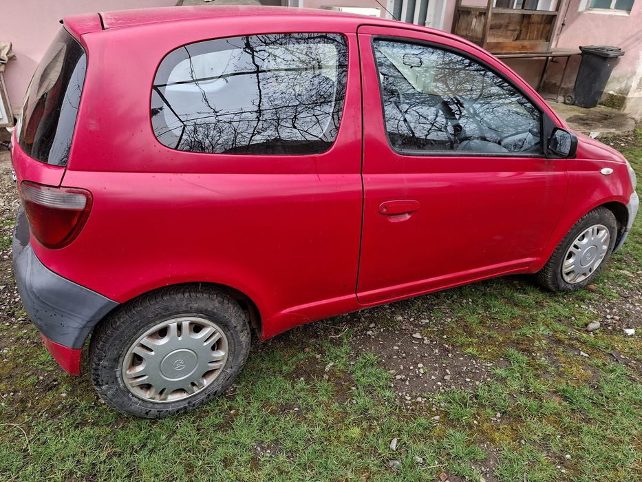 Vând Toyota Yaris
