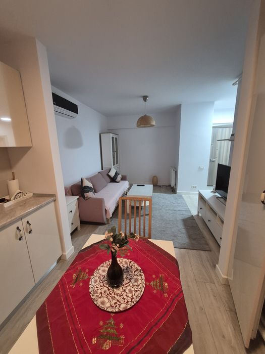 Inchiriez apartamant 2 camere pallady cu  loc de parcare.
