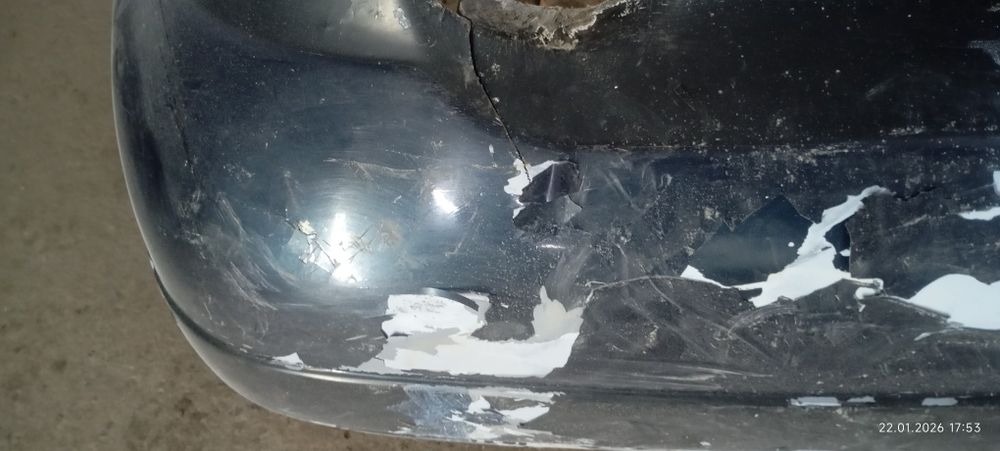 Продам задний бампер на карина е хэчбэк