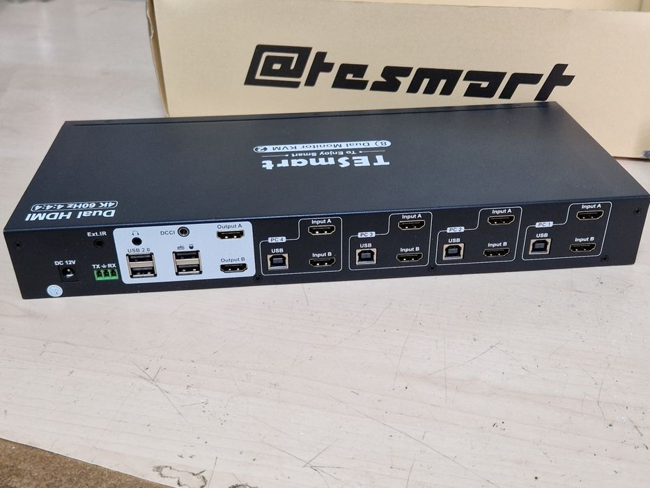 KVM 4k, 4 intrari, doua ieșiri,  TESmart