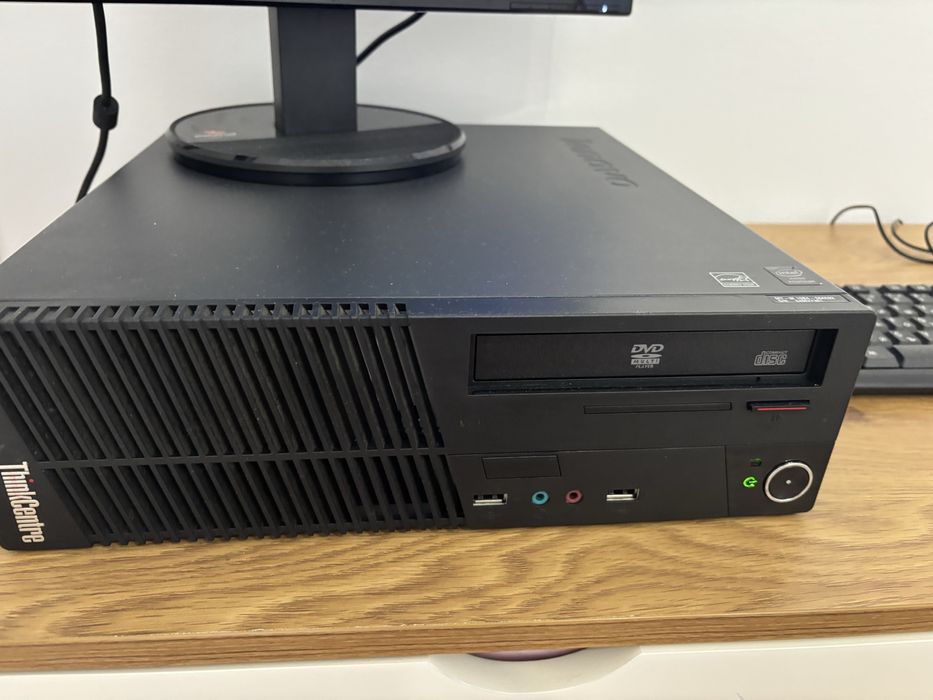 Компютър за офиса/ дома / компютърна конфигурация