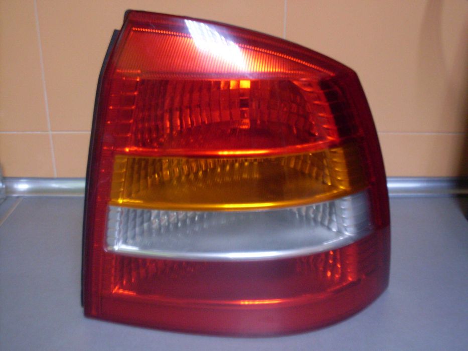 Заден десен стоп- габарит за Астра Г.